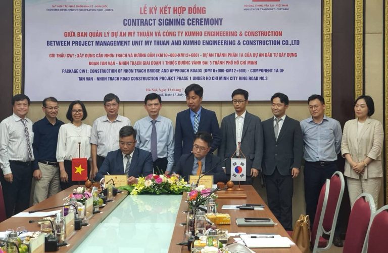 Ký hợp đồng xây cầu Nhơn Trạch và đường dẫn thành phần 1A thuộc đường Vành Đai 3
