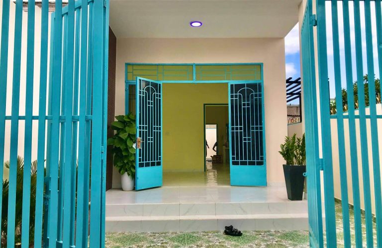 Phú Hữu, 101.6m2 đất ONT kèm nhà cấp 4 mới sửa giá tốt